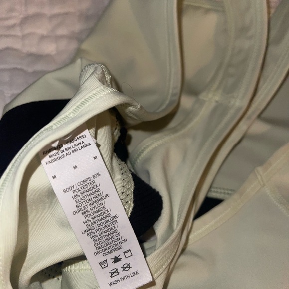 Nike Dri-Fit Sports bra - Picture 3 of 4